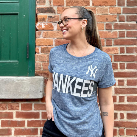 New York Yankees Women&#39;s Tee